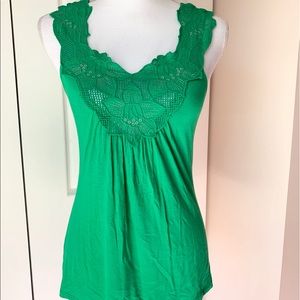 🍀🍀Brilliant Green Tank Top🍀🍀